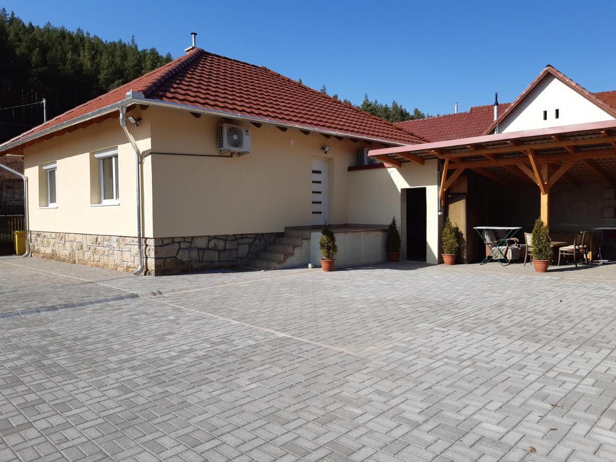 Kristof Vendeghaz Hotel Bükkszék Bagian luar foto